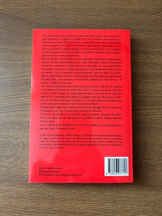Libro Cómo ser mujer. Caitlin Moran
