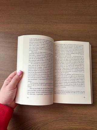 Libro Cómo ser mujer. Caitlin Moran