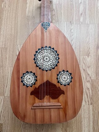 Laúd árabe (oud egipcio) para tocar o decorar