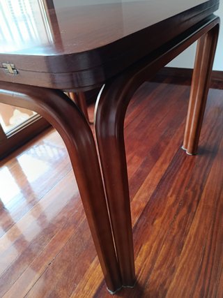 Mesa comedor extensible cerezo cuadrada