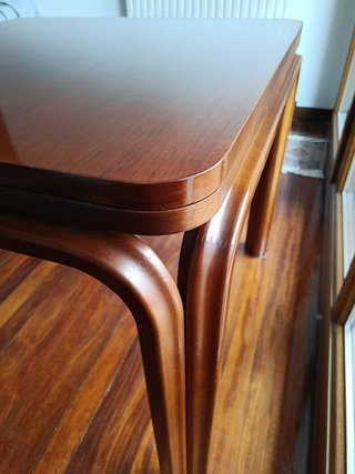 Mesa comedor extensible cerezo cuadrada