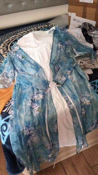 Vestido lencero verano floral azul