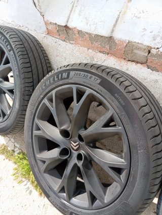 Llantas Citroën 17 Michelin 205/50R17