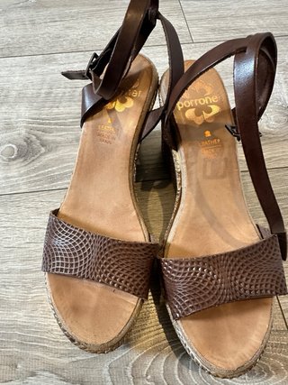 Cuñas esparto piel marrón