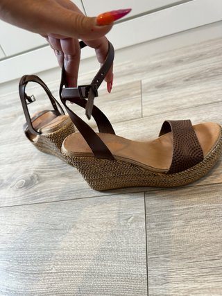 Cuñas esparto piel marrón