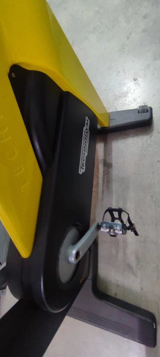 Bicicleta Estática Technogym GROUP CYCLE CONNECT