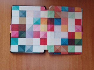 E-reader Kindle 10 nero con accessori