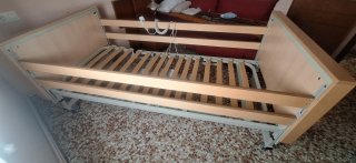Cama articulada geriátrica eléctrica. Solo 2 meses