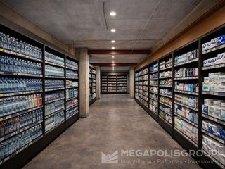 Local comercial en alquiler en Navas en Barcelona