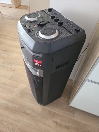 Altavoz LG XBOOM OL100 Negro 2000w