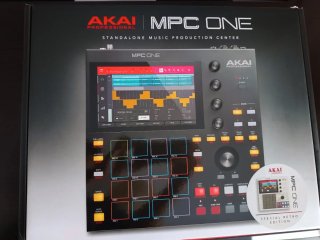 Akai MPC One Retro