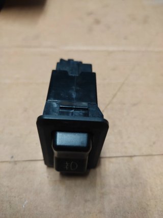 Interruptor Antinieblas Mitsubishi