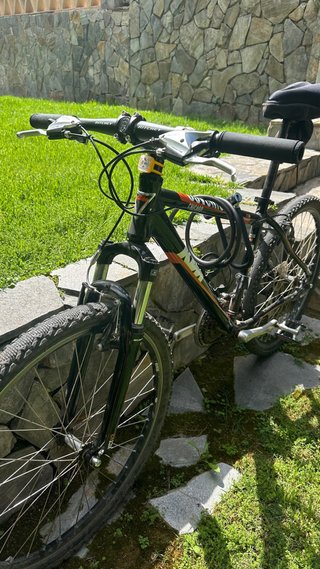 Bicicleta con accesorios