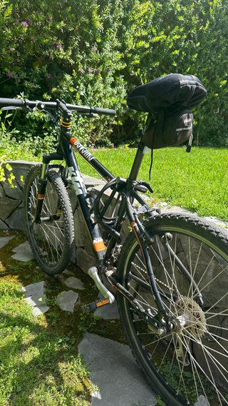 Bicicleta con accesorios