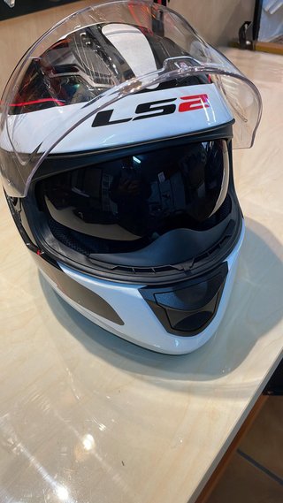 Casco Integral LS2 Blanco Negro