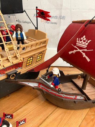 Lote Playmobil Piratas Barcos y Figuras URGE VENTA