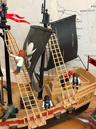 Lote Playmobil Piratas Barcos y Figuras URGE VENTA
