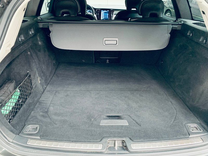Volvo S60 2022, foto 30