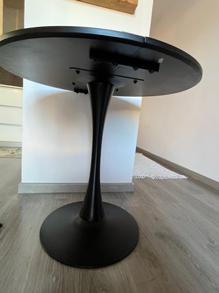 Mesa redonda comedor negra
