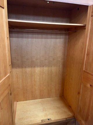 Armario 3 puertas madera pino EN PERFECTO ESTADO