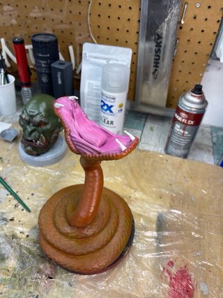 Soporte para auriculares serpiente morada
