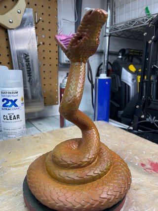 Soporte para auriculares serpiente morada