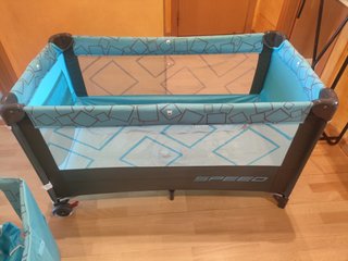 Cuna de viaje azul