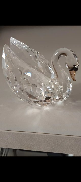 Cisne de cristal decorativo