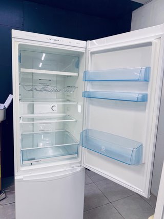 Nevera combi blanca