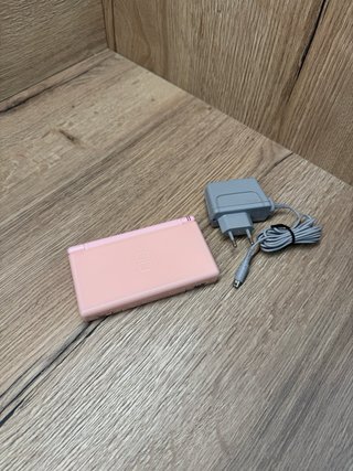 Nintendo DS Lite rosa in ottime condizioni