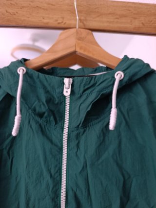 Cortavientos verde Zara mujer