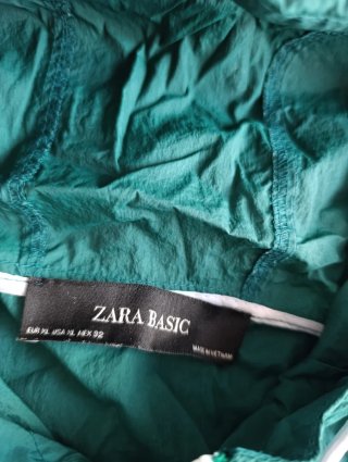 Cortavientos verde Zara mujer