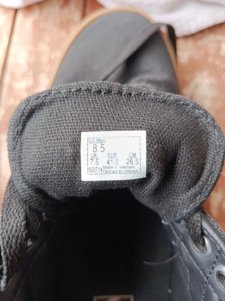 Zapatillas Vans Negras y Marrones Unisex