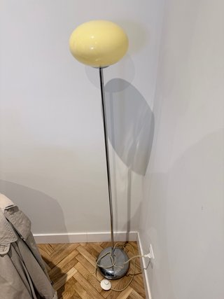 Lámpara de pie moderna