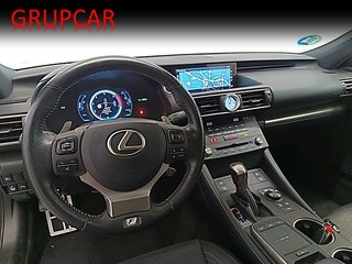 Lexus RC 300 h