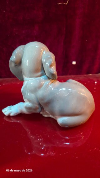 Figura Lladro Perro con Caracol Porcelana