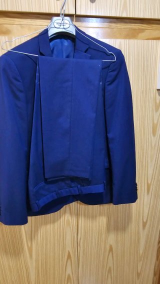 Traje azul elegante
