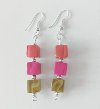 Pendientes cubos colores naranja, rosa, verde