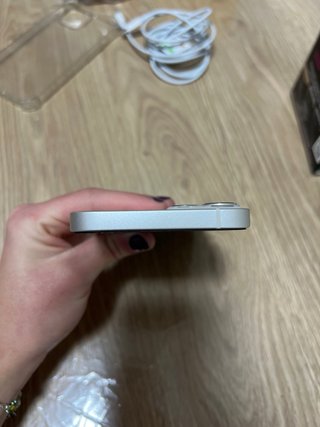 iPhone 13 128GB Blanco + Cargador
