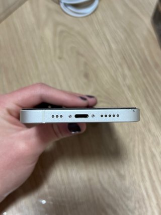 iPhone 13 128GB Blanco + Cargador