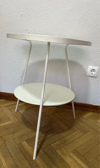 Mesita auxiliar Ikea cristal y metal
