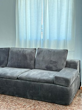 Divano modulare grigio in velluto