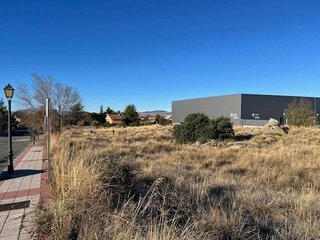 Terreno en venta en Hervencias en Ávila