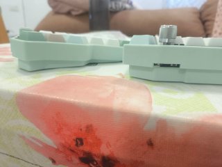 Teclado Split Corne Inalámbrico BT RGB