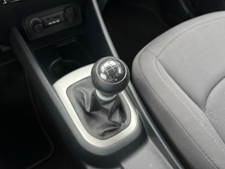 KIA Rio / Gasolina / Manual / Año 2015