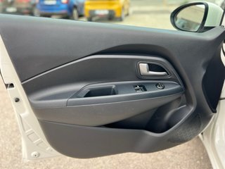 KIA Rio / Gasolina / Manual / Año 2015