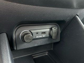 KIA Rio / Gasolina / Manual / Año 2015