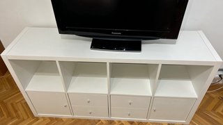Estanteria KALLAX blanca con complementos