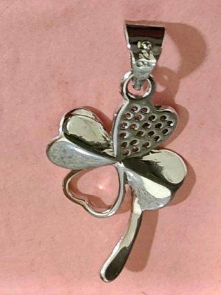Conjunto Plata Colgante y Pendientes Trébol