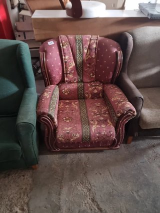 Sillón tapizado floral